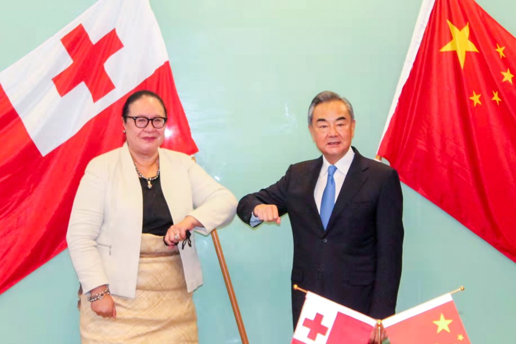 Tongan Foreign Minister Fekitamoeloa Katoa ‘Utoikamanu with her Chinese counterpart Wang Yi, who is on a 10-day tour of Pacific island countries. Photo: Xinhua