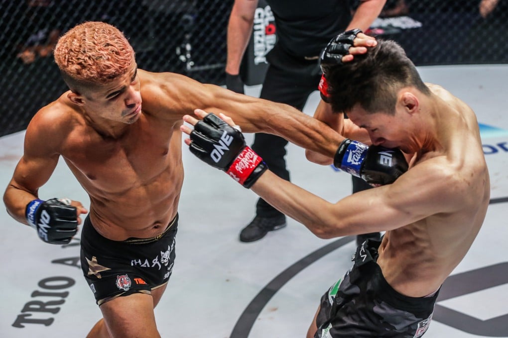 Fabricio Andrade punches Kwon Won-Il at ONE 158. Photos: ONE Championship