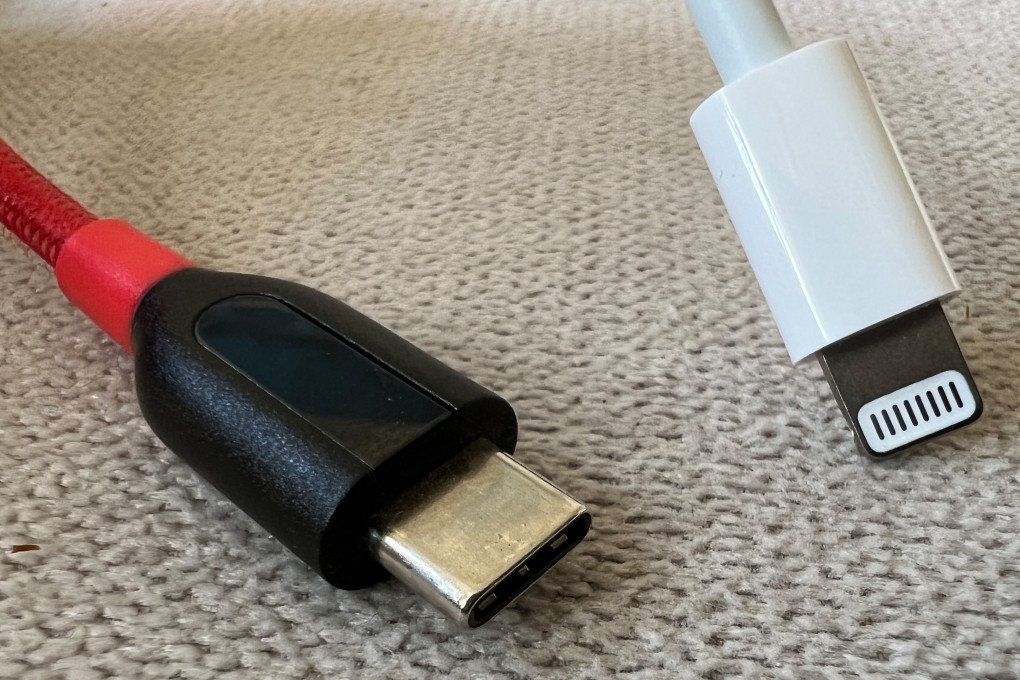 Mobile phones and other electronic devices in the EU are to have standardised charging equipment from 2024. Photo: dpa