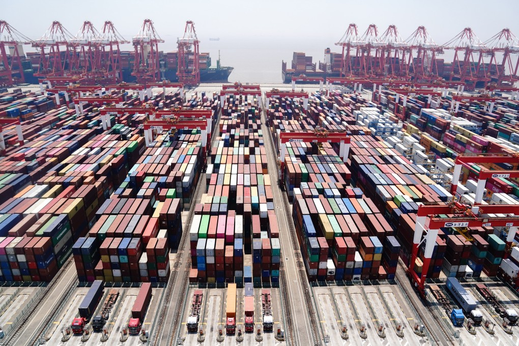 The average waiting time for a container vessel is now 31 hours at the Shanghai Port, down from a peak of 69 hours in late April. Photo: Xinhua