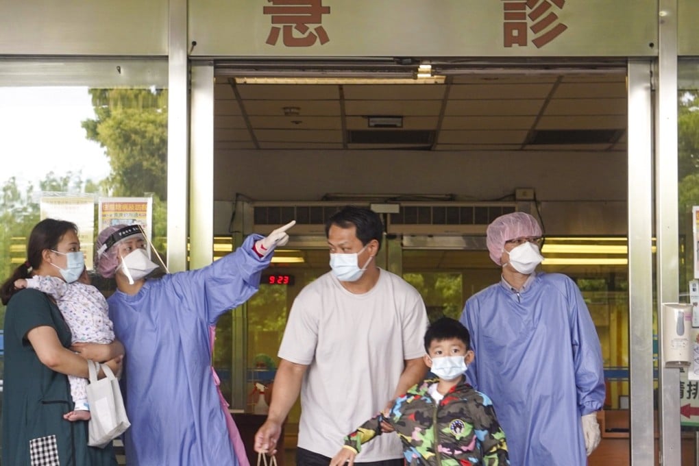 Parents take their children to special clinics as Taiwan’s Covid-19 wave reaches the southern city of Kaohsiung. Photo: CNA