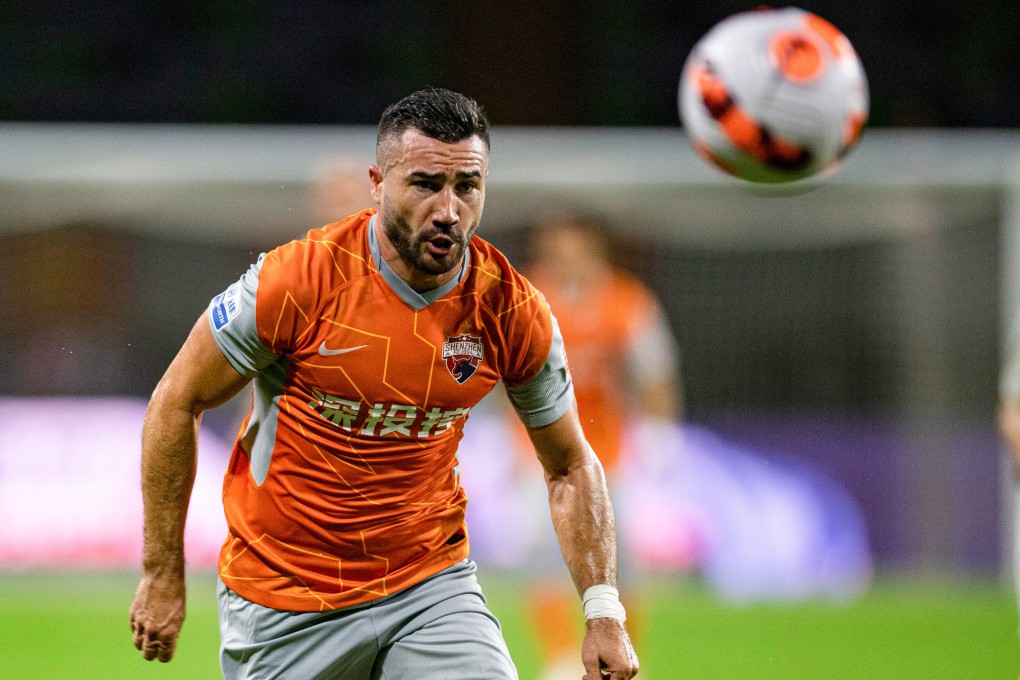 Shenzhen’s Alessandrini chases down the ball during his side’s match against Tianjin Jinmen on June 9. Shenzehn won 2-0. Photo: Xinhua