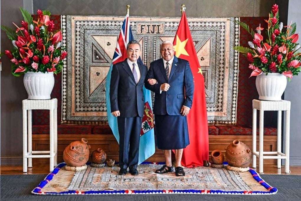 Chinese Foreign Minister Wang Yi meets Prime MInister Frank Bainimarama of Fiji in Suva on May 30. Photo: Fiji government