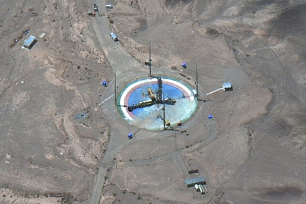 This satellite image shows a rocket preparing to be erected at a launch pad at Imam Khomeini Space Center southeast of Semnan, Iran on Tuesday, June 14, 2022. Photo: Maxar Technologies via AP