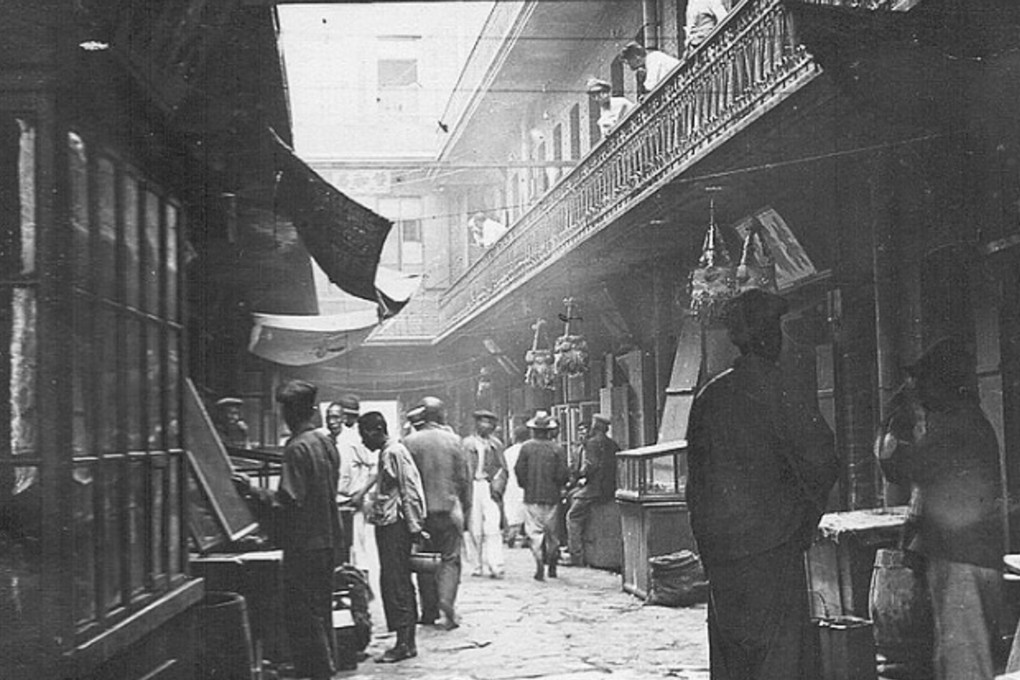 A street scene in Millionka, Vladivostok’s Chinatown, where tens of thousands of Chinese labourers and refugees lived in cramped conditions.