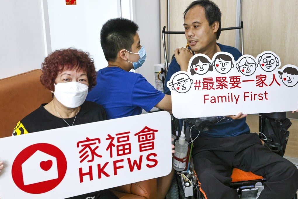 Chris Cheng with his son Matthew and foster parent Mrs Au Yeung. Photo: K. Y. Cheng