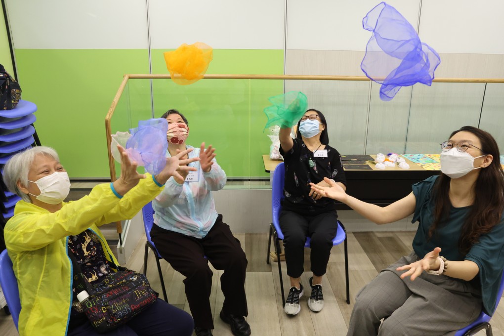 Elderly Hongkongers have turned to expressive arts therapy to ease pandemic blues. Photo: Edmond So