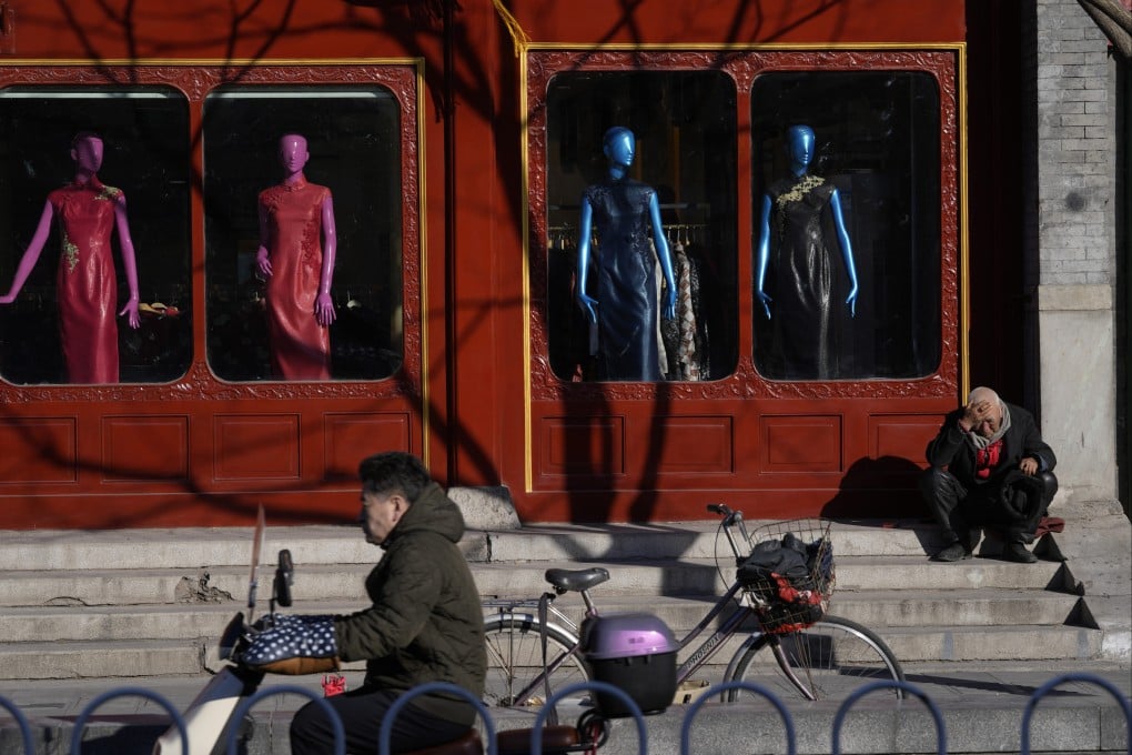 A PE firm backed by the family behind Maxim’s Caterers says it is optimistic about the long-term value of China’s mid-market companies. Photo: AP Photo