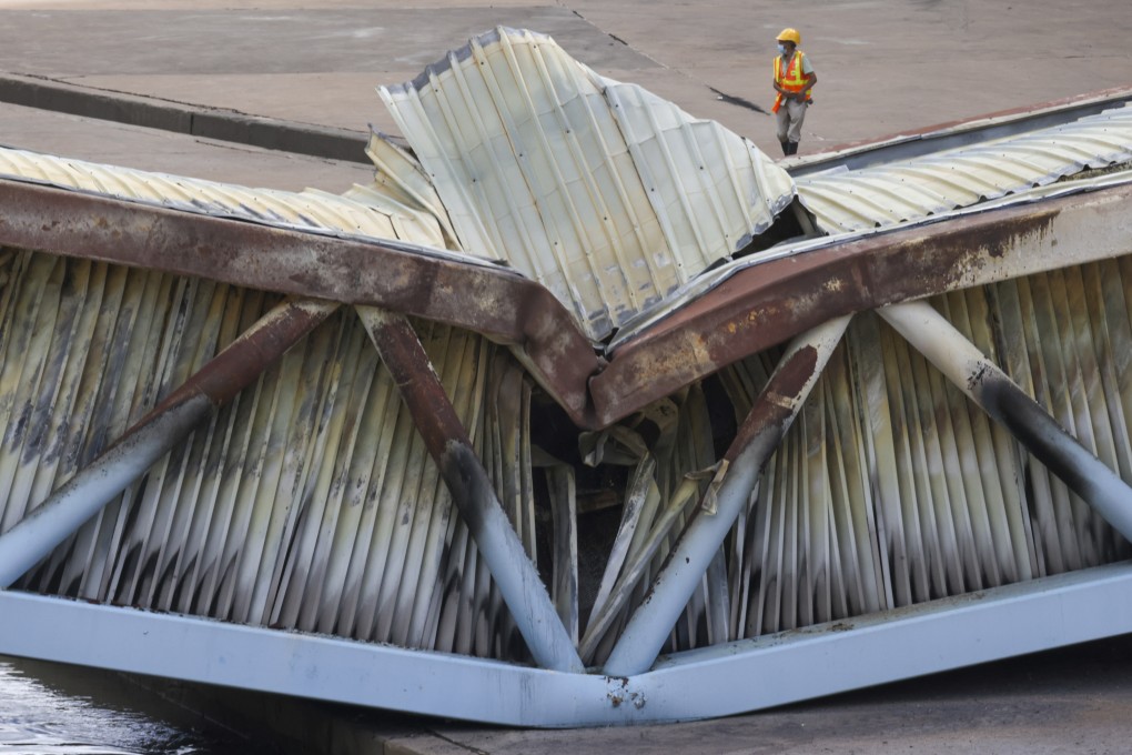 Lawmakers and engineers have called for a safety review of power cable bridges similar to the one in Yuen Long that caught fire on Tuesday. Photo: K. Y. Cheng