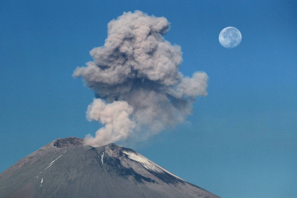 Mexico’s Popocatepetl volcano spews ash and smoke in October 2017. Photo: AFP