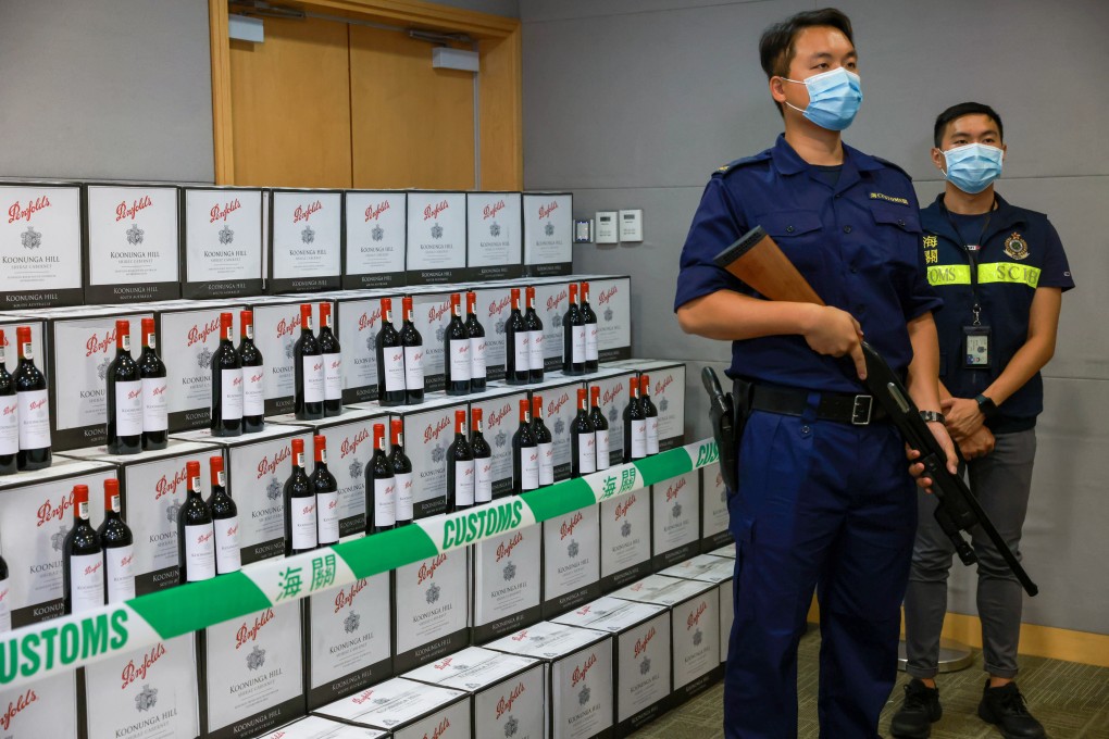 Hong Kong customs has intercepted a riverboat bound for Macau suspected of smuggling HK$23 million. Photo: May Tse