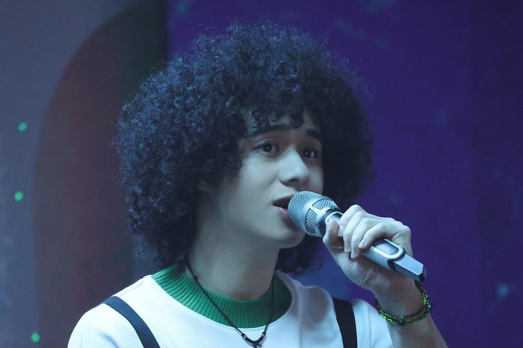 Hong Kong singer Mike Tsang is a rising star who first appeared on local screens on ViuTV’s reality TV music show King Maker, which also created boyband Mirror.