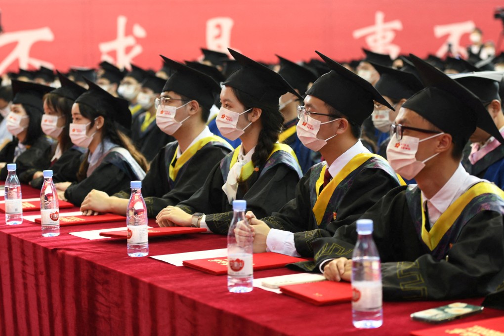 Over 10 milion college graduates set to enter the China job market this year. Photo: Reuters