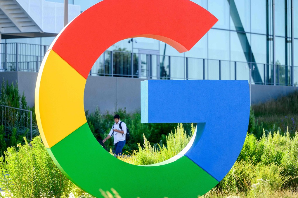 A worker walks along a path at Googles Bay View campus in Mountain View, California on June 27, 2022. Photo: AFP