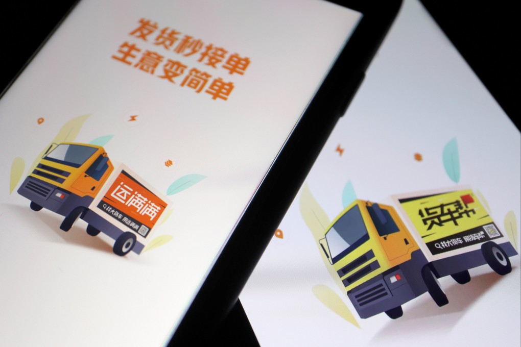 Chinese truck-hailing apps Huochebang and Yunmanman, owned by Full Truck Alliance, seen on mobile phones in this illustration picture taken July 5, 2021. Photo: Reuters