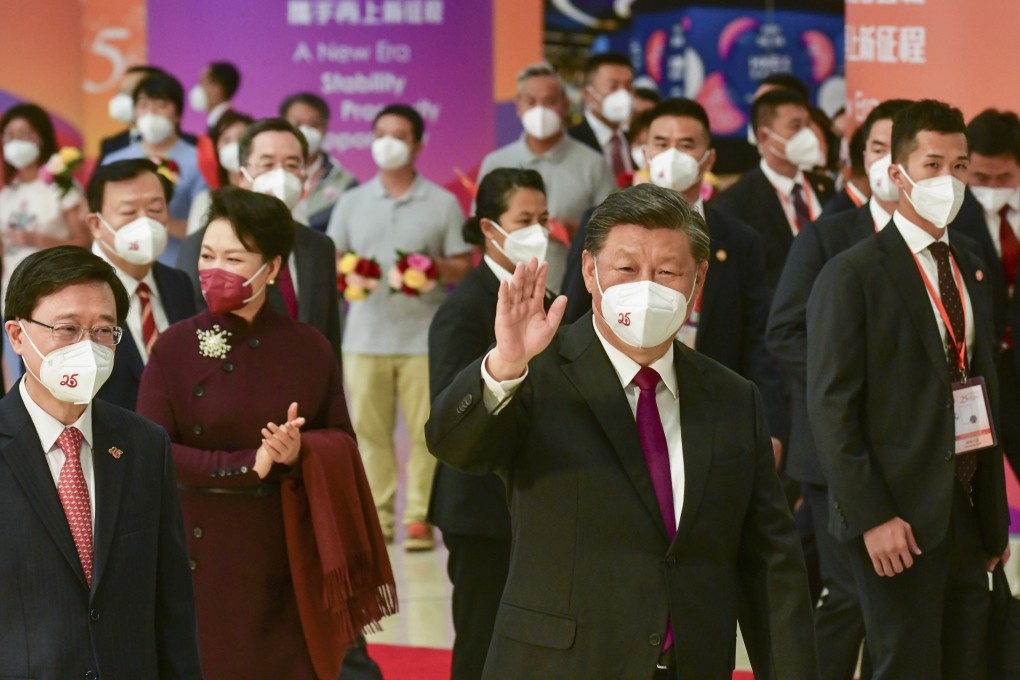 President Xi Jinping (third left) and his wife Peng Liyuan (second left) concluding their visit in Hong Kong on Friday. Photo: ISD