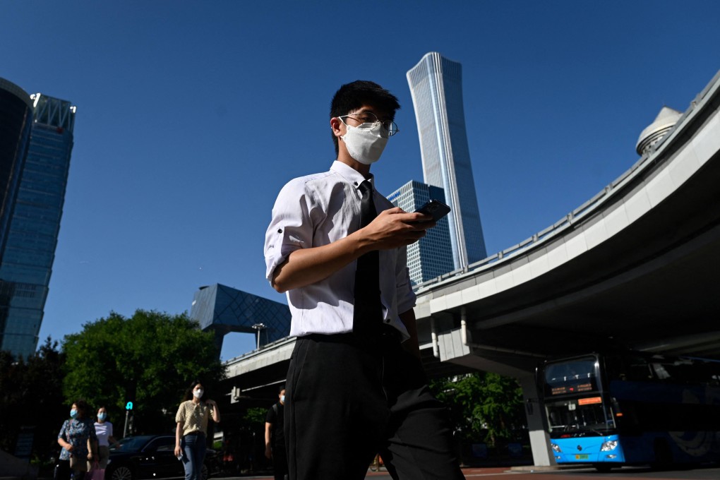 Overseas investors deposited US$9.1 billion into China’s equities in June, compared with outflows of US$19.6 billion in other emerging markets, the Institute of International Finance said. Photo: AFP