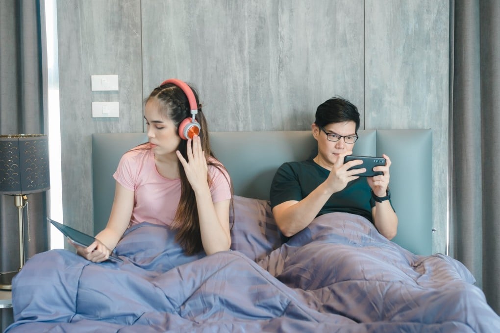 Many people would rather go without sex than their phones, a clinical psychologist says. Photo: Shutterstock