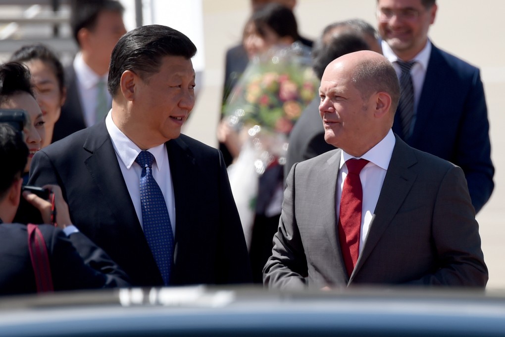 Olaf Scholz (right), then Hamburg’s mayor, welcomes Chinese President Xi Jinping on his arrival for the G20 summit on July 6, 2017. Photo: dpa
