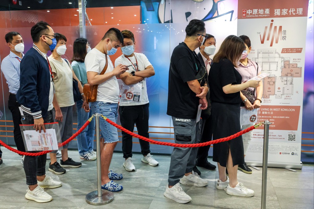 Potential buyers at the sales office of The Vim in Cheung Sha Wan on Sunday. Photo: Edmond So