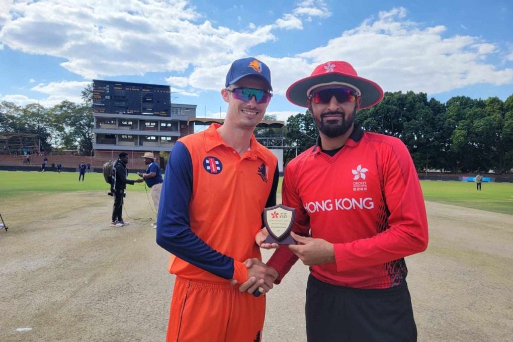 Netherlands captain Scott Edwards (left) and Hong Kong captain Nizakat Khan before their side’s ICC Men’s T20 World Cup Qualifier B match. Photo: Cricket Hong Kong