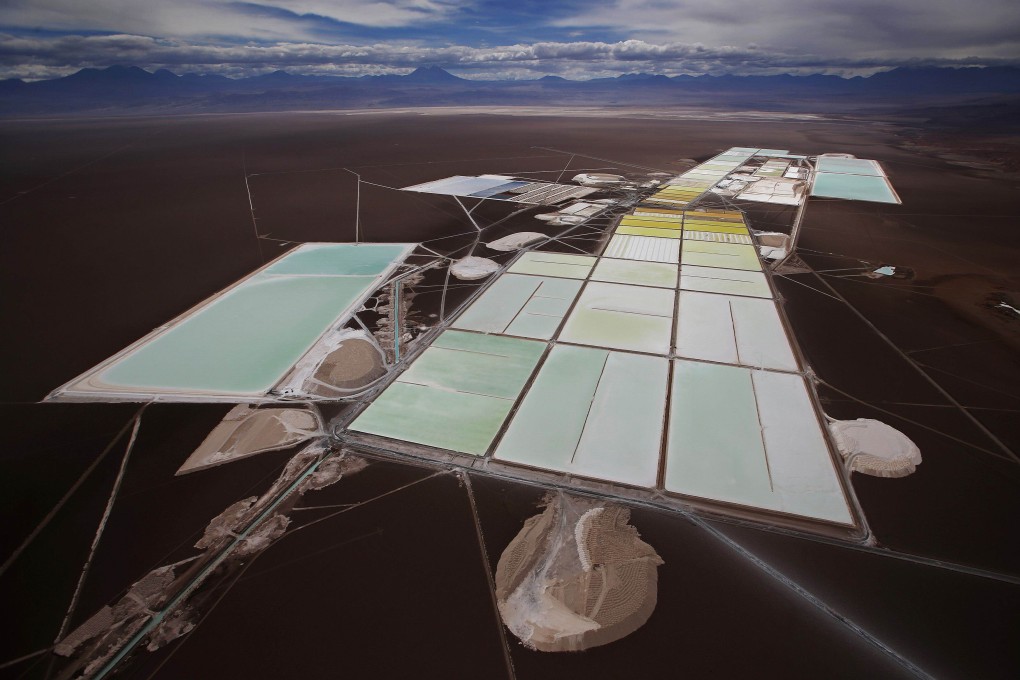 An aerial view of the brine pools and processing areas of the Rockwood lithium plant on the Atacama salt flat in the Atacama desert of northern Chile on January 10, 2013. Photo: Reuters