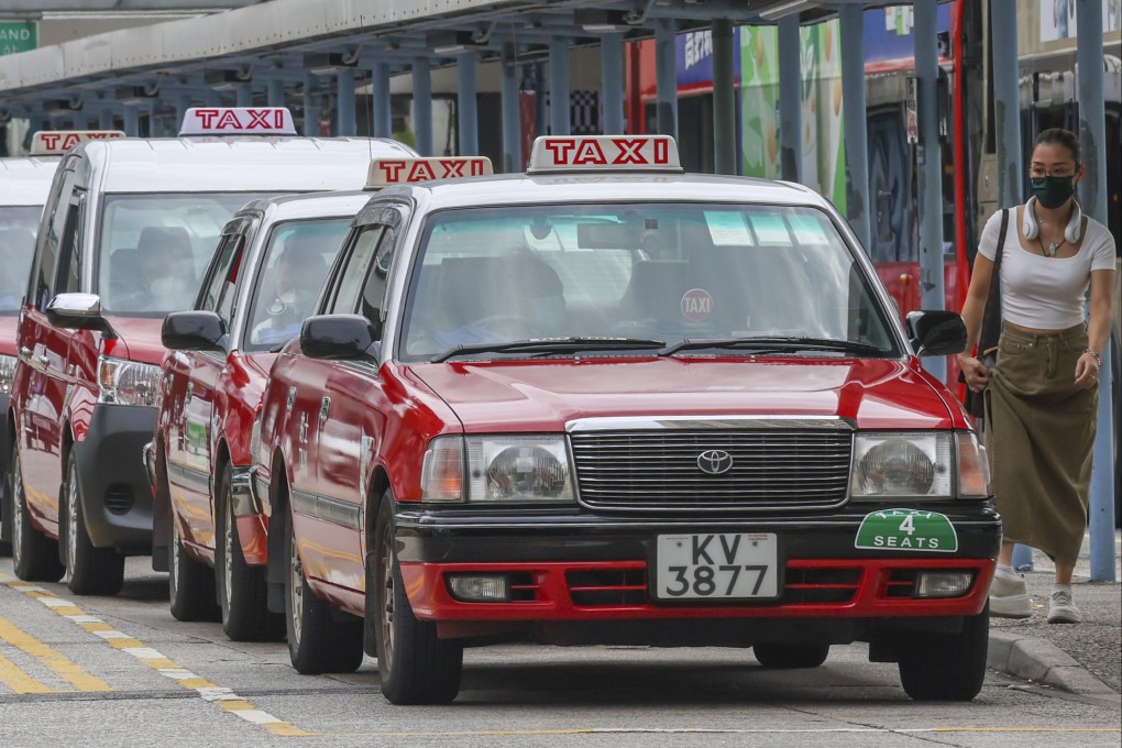 A taxi queue at the Tsim Sha Tsui Star Ferry Pier in Hong Kong. Photo: Nora Tam