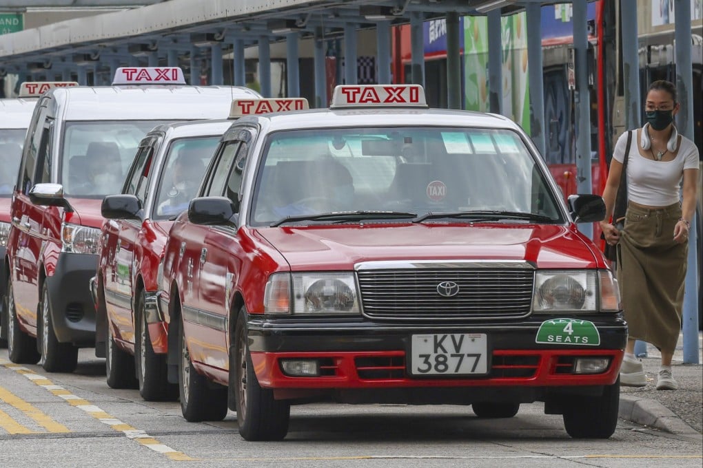 A taxi queue at the Tsim Sha Tsui Star Ferry Pier in Hong Kong. Photo: Nora Tam