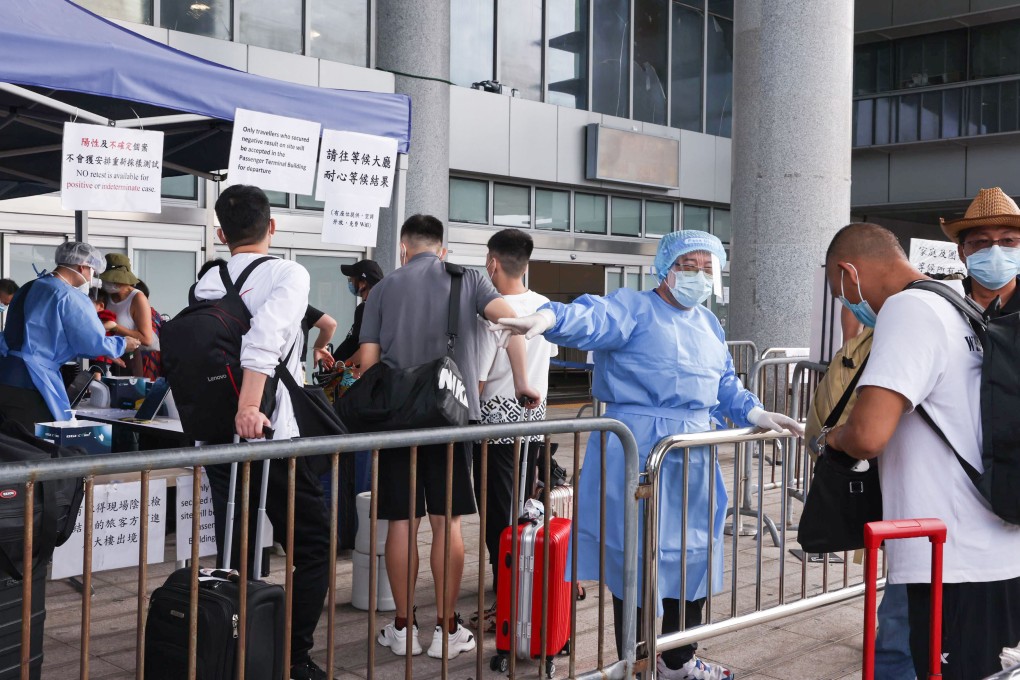 Cross-border travellers at Shenzhen Bay Port. Photo: K. Y. Cheng