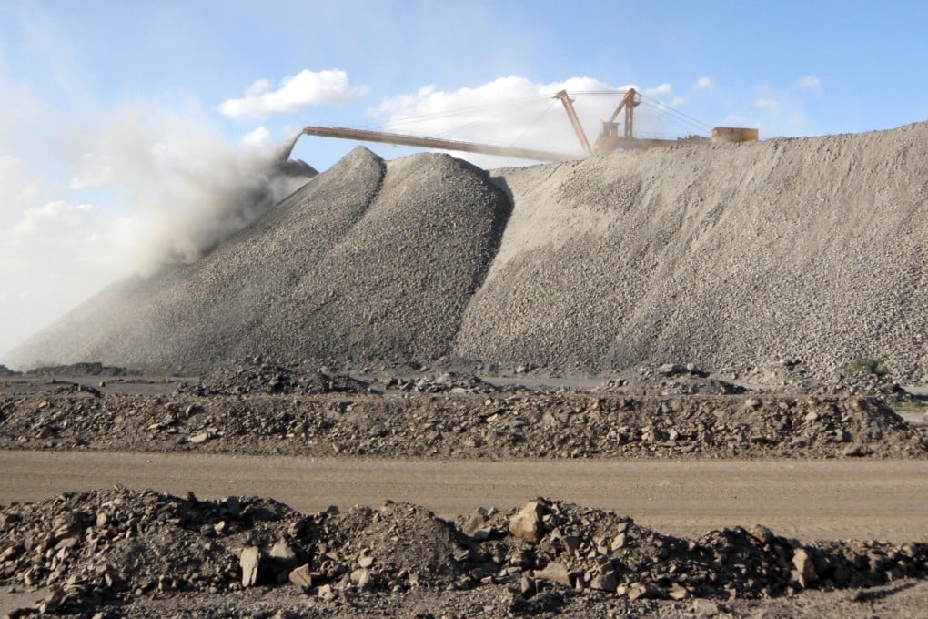 A machine mines for rare earth minerals in the Bayan Obo mining district of Inner Mongolia. Photo: Reuters