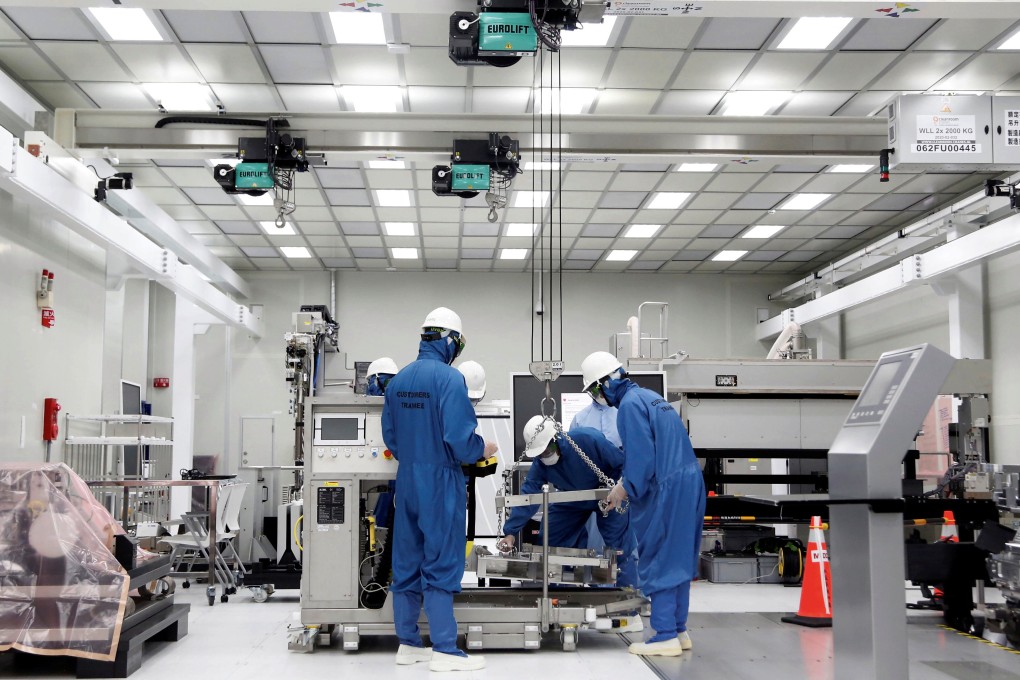 Trainees learn how to build and operate an EUV machine at the training center at ASML in Tainan, Taiwan, August 20, 2020. Photo: Reuters