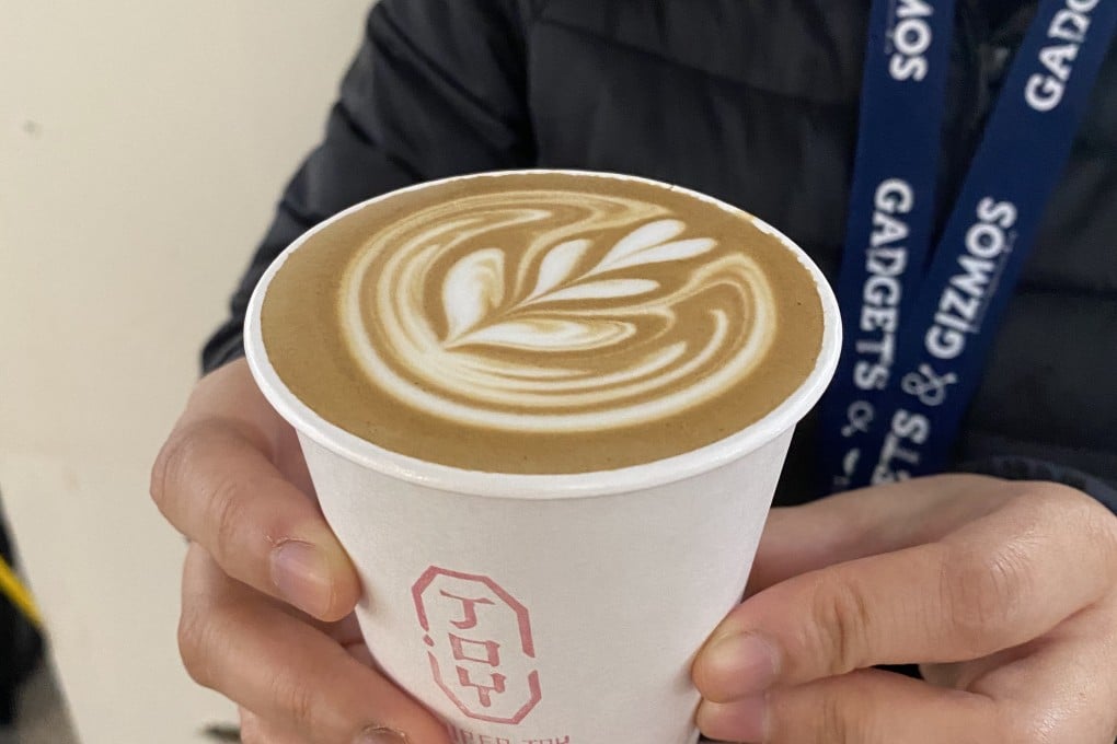 Joe Yang of Super Joy Coffee Roasters
Blue Hill Coffee Tech holds Yunnan coffee, in Portland, Oregon, Un iced States.


CREDIT: Joe Yang