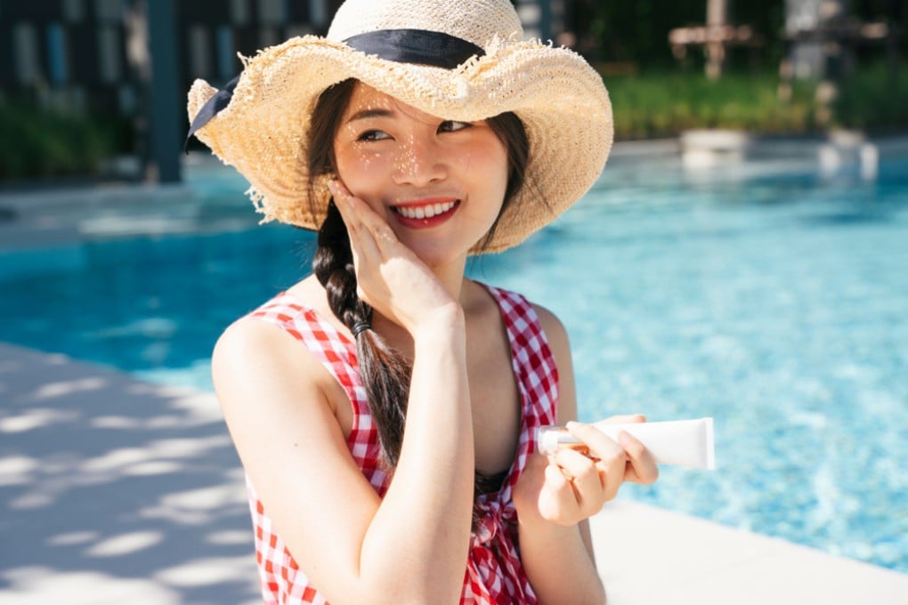 Applying sunscreen is the best way to prevent sun damage, while yogurt, aloe vera gel and moisturiser are great for soothing sunburn, skin specialists say. Photo: Shutterstock
