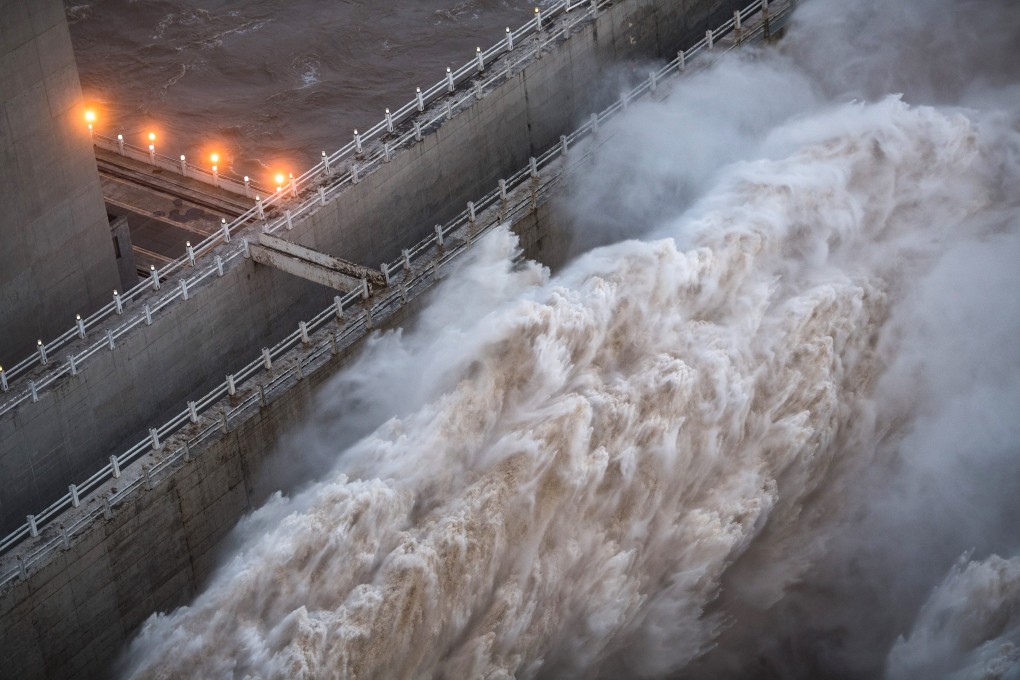 The planned Yinjiangbuhan tunnel will drain water from the Three Gorges Dam, pictured, to the Han River, a major tributary of the Yangtze. Photo: Xinhua