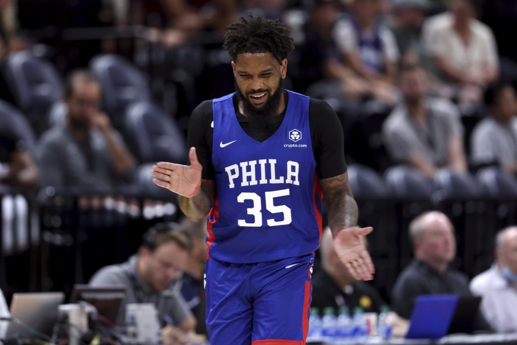 Myles Powell signs with Bay Area Dragons. Photo: AP