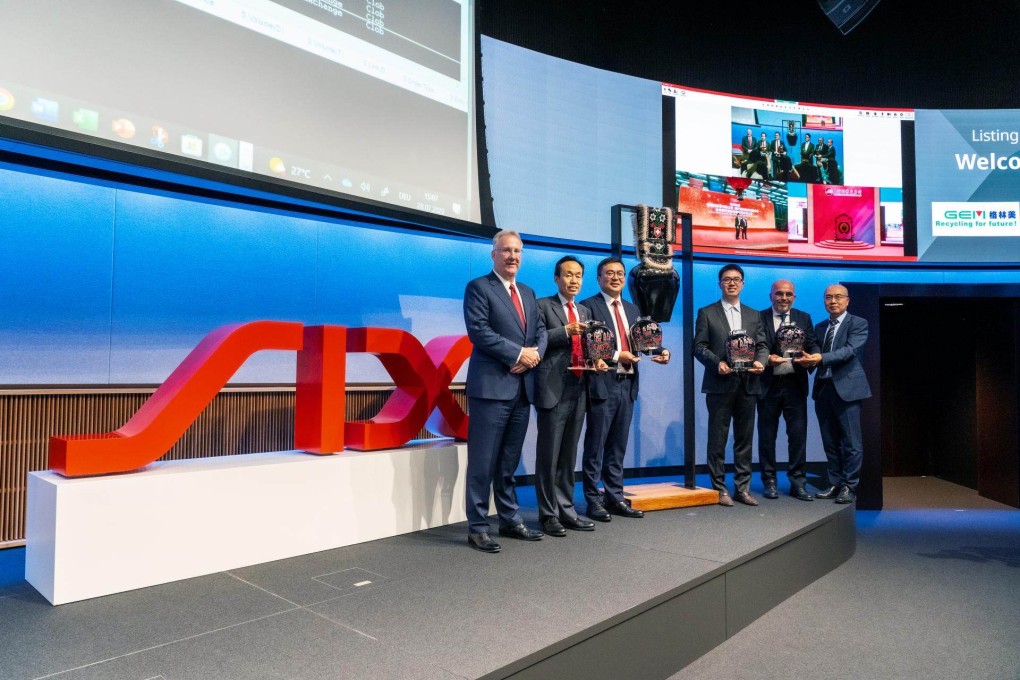 Thomas Zeeb, SIX Swiss Exchange global head of exchanges (left); Wang Shihting, Chinese ambassador to Switzerland; and representatives of four debutants celebrate four Chinese companies being listed on the Swiss bourse on Thursday. Photo: Handout