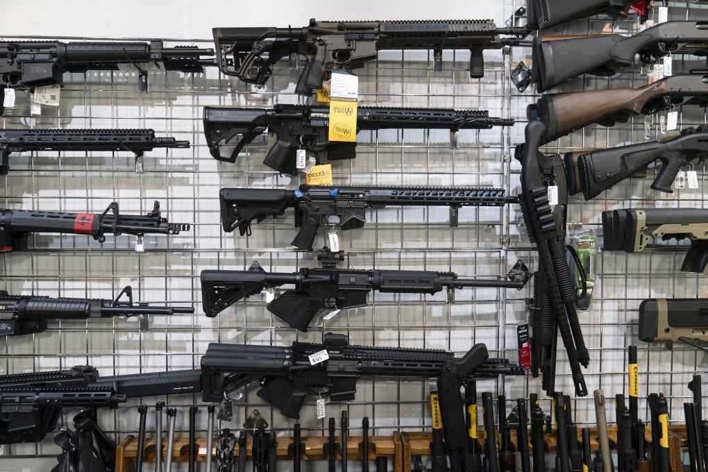 AR-15-style rifles are on display at Burbank Ammo & Guns in Burbank, California in June. Photo: AP