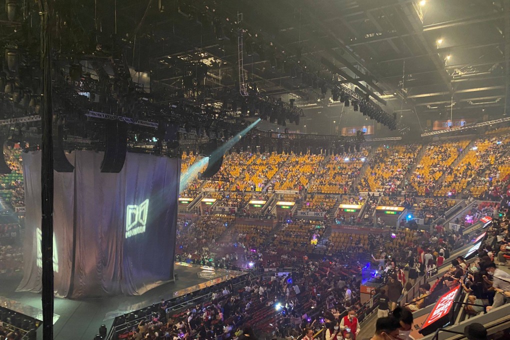 Fans stream into the Hong Kong Coliseum for an earlier Mirror concert. Photo:  Lilian Cheng