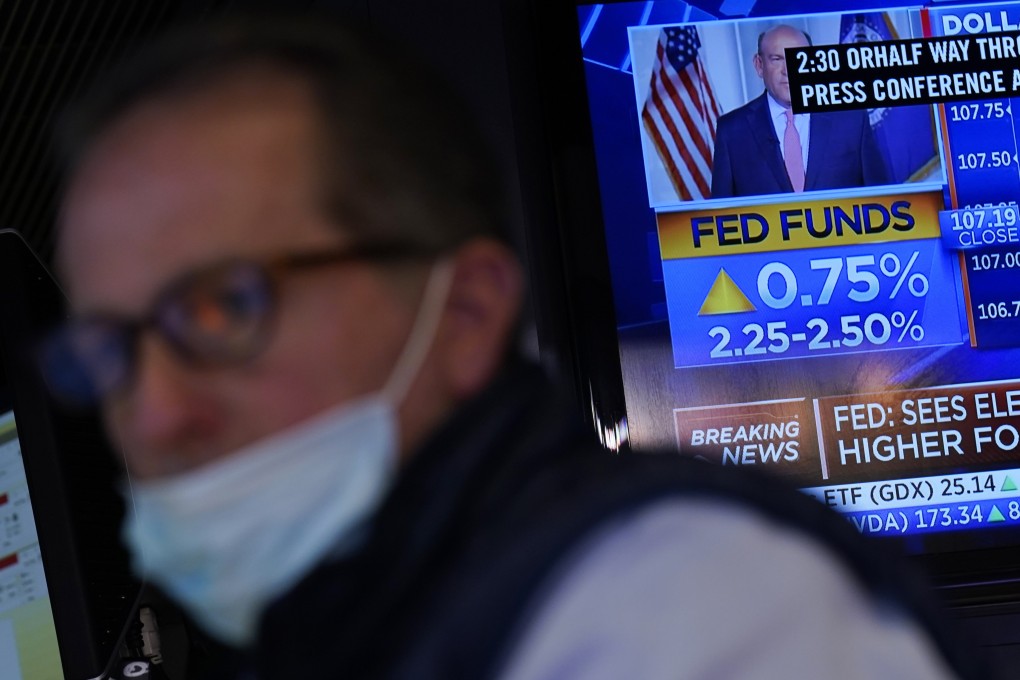 US stocks fell over concerns about tension with China and comments by Fed leaders about the possibility of more interest rate increases. Photo: AP