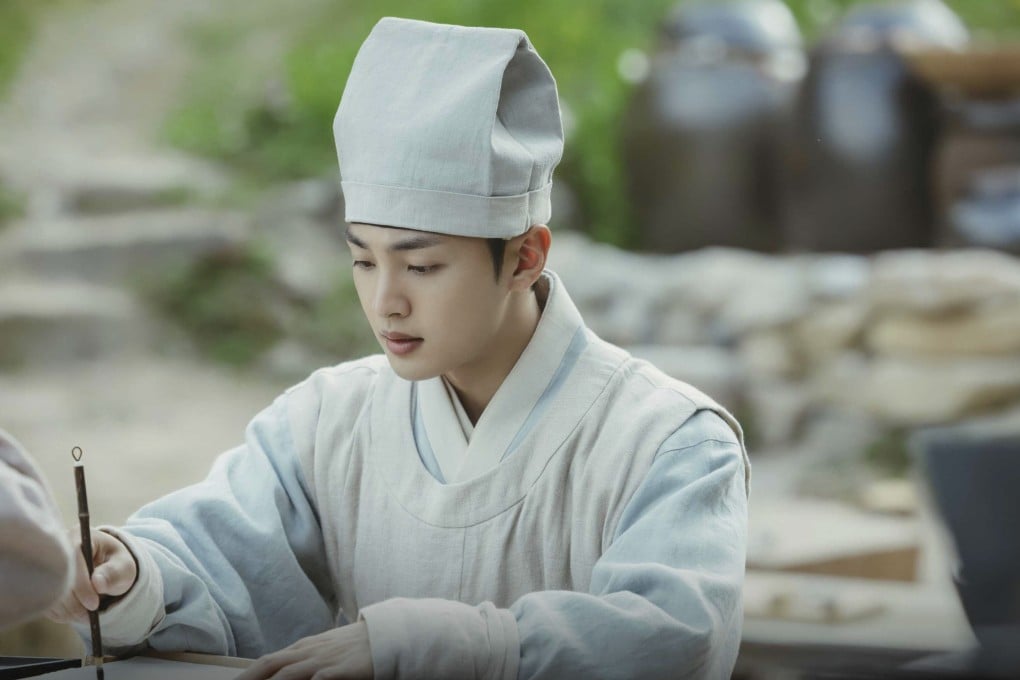 Kim Min-jae in a still from Poong, the Joseon Psychiatrist. The Korean period drama series about a physician in the royal court is adapted from a novel of the same name.