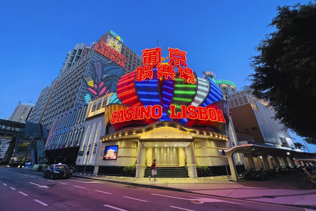 SJM Holdings’ Casino Lisboa in Macau. Casinos were closed for 12 days last month as the city battled its worst Covid 19 crisis in over two years. Photo: AP Photo