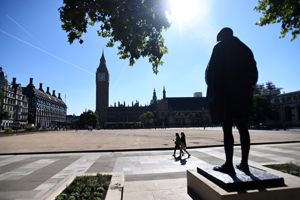 Parliament Square in London. The UK Met Office has announced an amber alert for extremely hot weather. Meanwhile Thames Water which operates London’s water supply has announced a hosepipe ban in order to save water. Photo: EPA-EFE