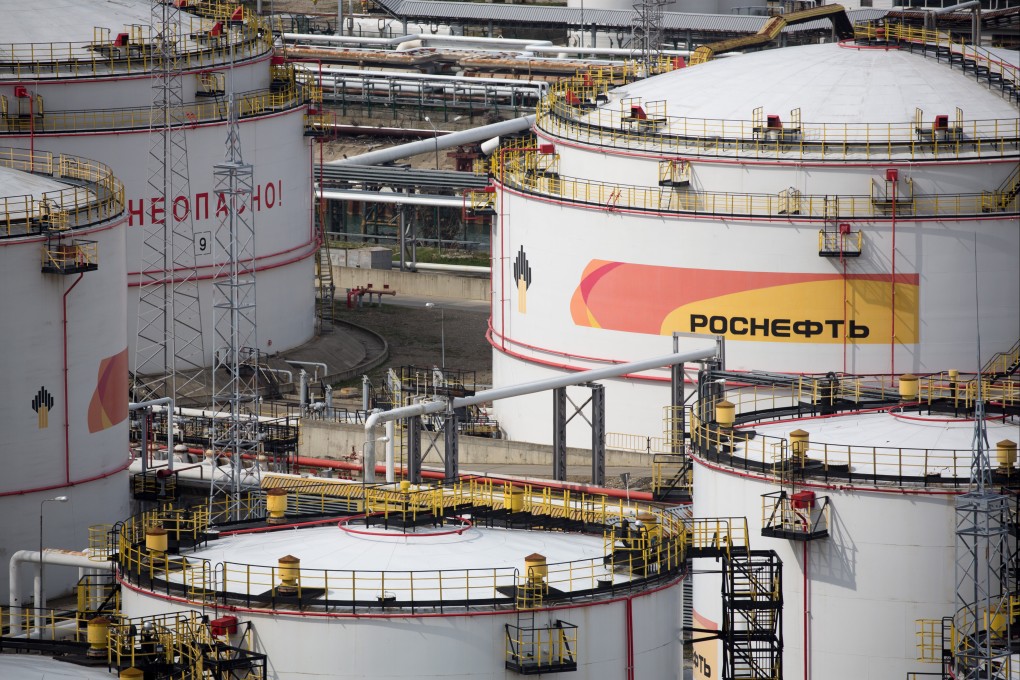 US officials have called for a potential price cap on Russian oil. Photo: Bloomberg