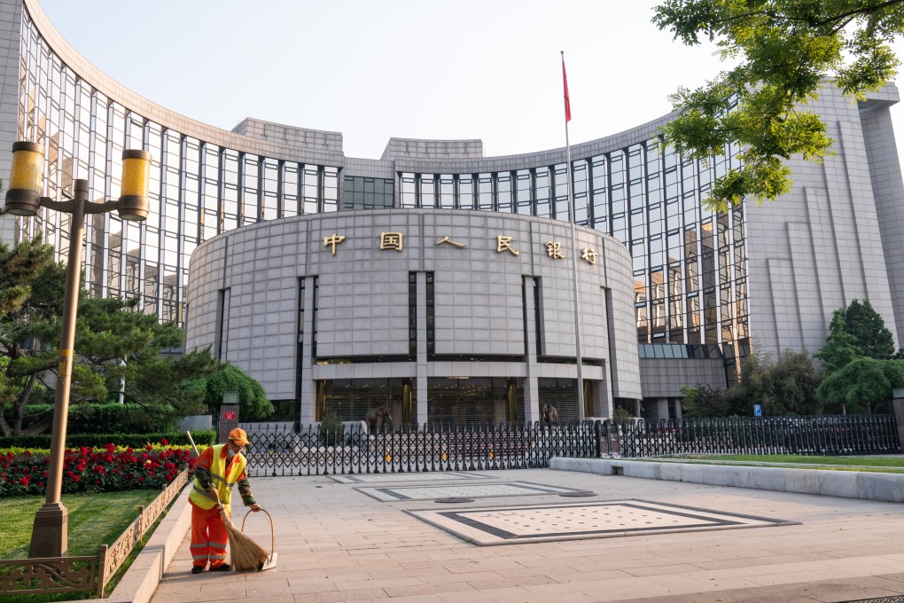 China’s central bank lowered the rate of one-year medium-term lending facilities to 2.75 per cent from 2.85 per cent on Monday. Photo: Bloomberg