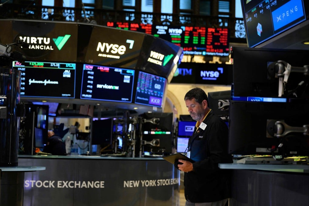 Global stocks slumped last quarter as the risk of recession escalated, fanned by the most aggressive policy tightening in the US since 1994. Photo: AFP