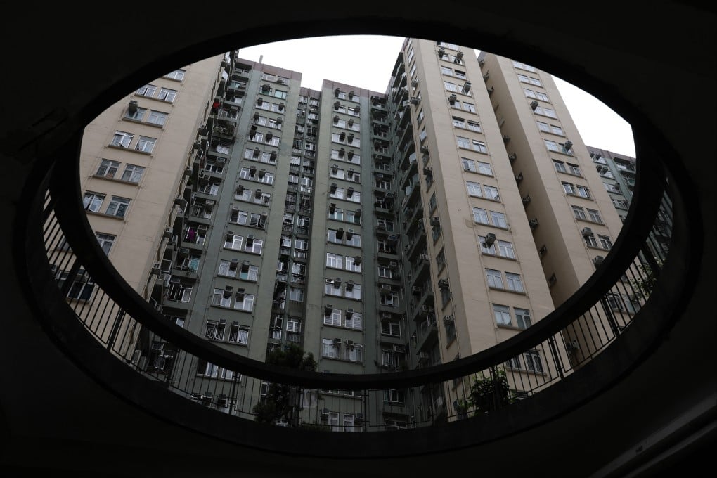 Lived-in home prices in old residential estates such as Mei Foo Sun Chuen have seen sharp falls recently. Photo: Nora Tam