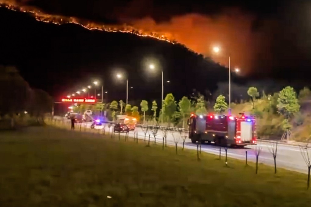 Southwest China’s Chongqing municipality has sealed off mountains in its 38 districts and counties to control wildfires. Photo: Weibo