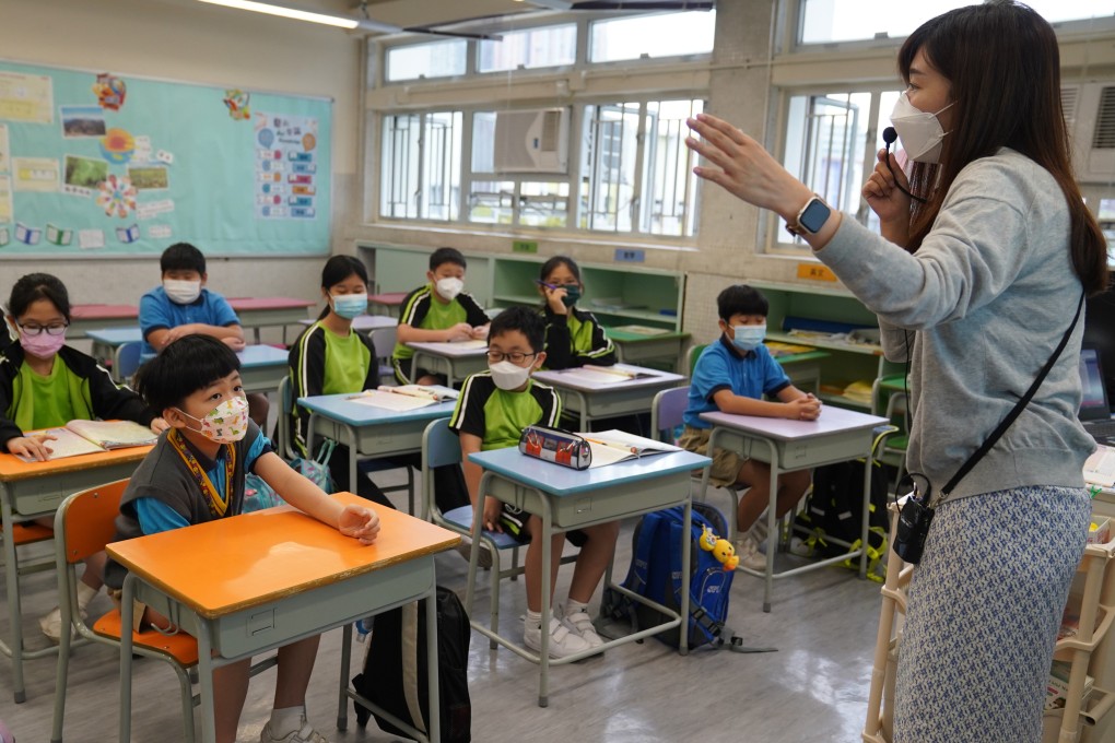 A teacher conducts a lesson at Tsuen Wan Trade Association Primary School at Tsing Yi. Photo: Sam Tsang