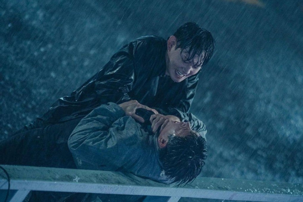 Kwon Soo-hyun (top) as prosecutor Cha Do-won and Seo In-guk as sham shaman Nam Han-jun in a still from Cafe Minamdang, a series that lacked any tension by its finale.