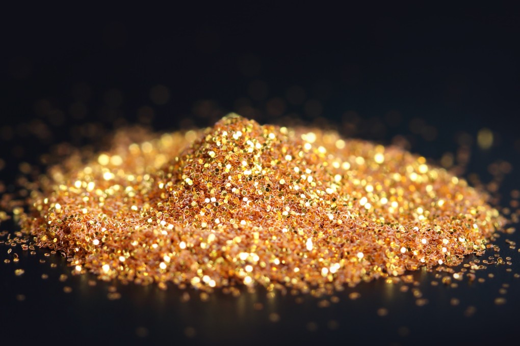 Chinese and European scientists used a graphene product to extract gold from e-waste, sparking hopes of making the recycling of disused phones, computers and household goods more profitable and attractive. Photo: Shutterstock